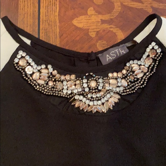 ASTR Embellished Black Crop Top - Picture 2 of 4